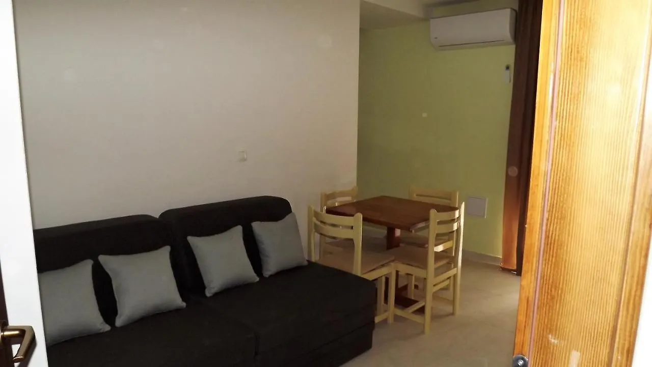 Split Apartments 11