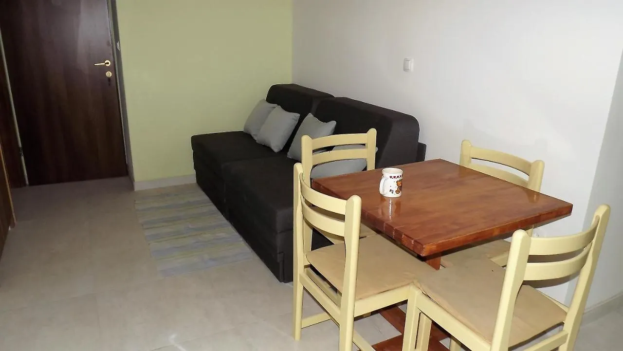 Split Apartments 11